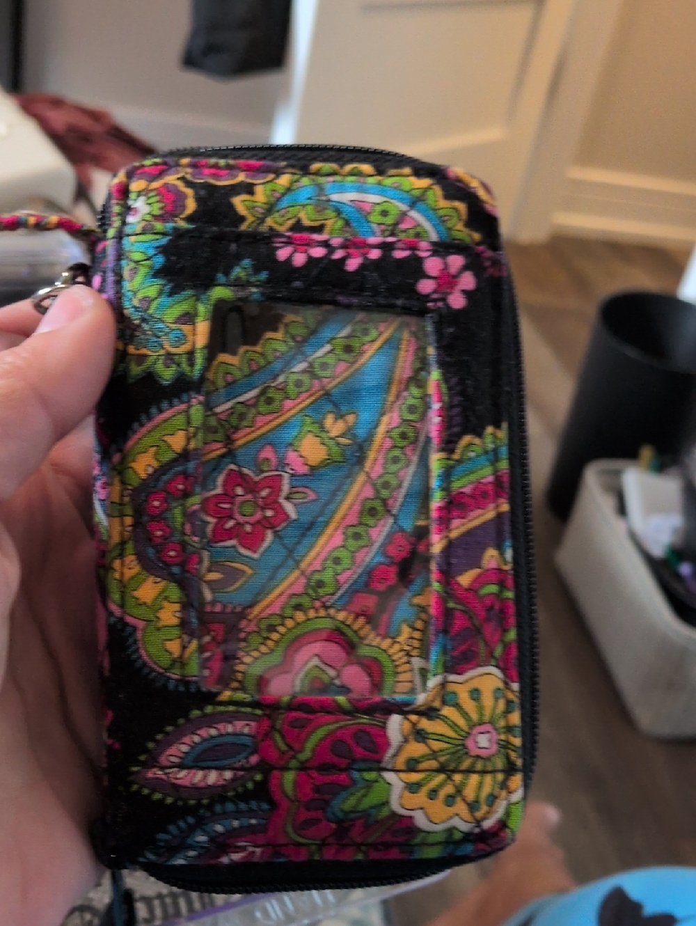 Vera Bradley‎ Multicolor Paisley Fabric Cell Phone Wristlet Case